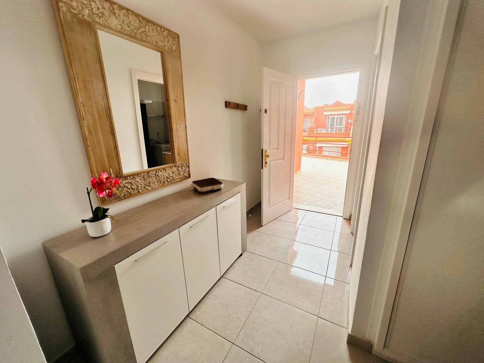 1 slaapkamer Loft te huur in San Bartolome de Tirajana met zwembad - € 1.000 (Ref: 9755625)