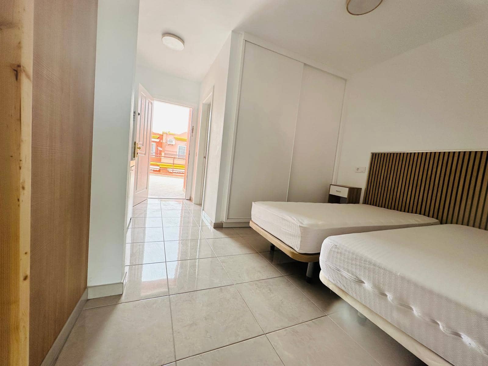 1 slaapkamer Loft te huur in San Bartolome de Tirajana met zwembad - € 1.000 (Ref: 9755625)