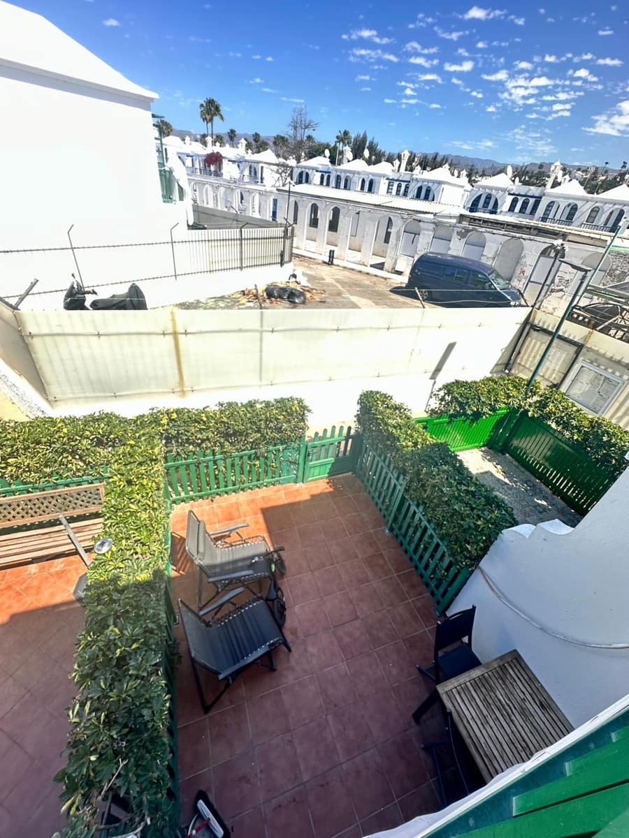 1 quarto Apartamento para arrendar em Campo Internacional com piscina - 1 200 € (Ref: 9788374)