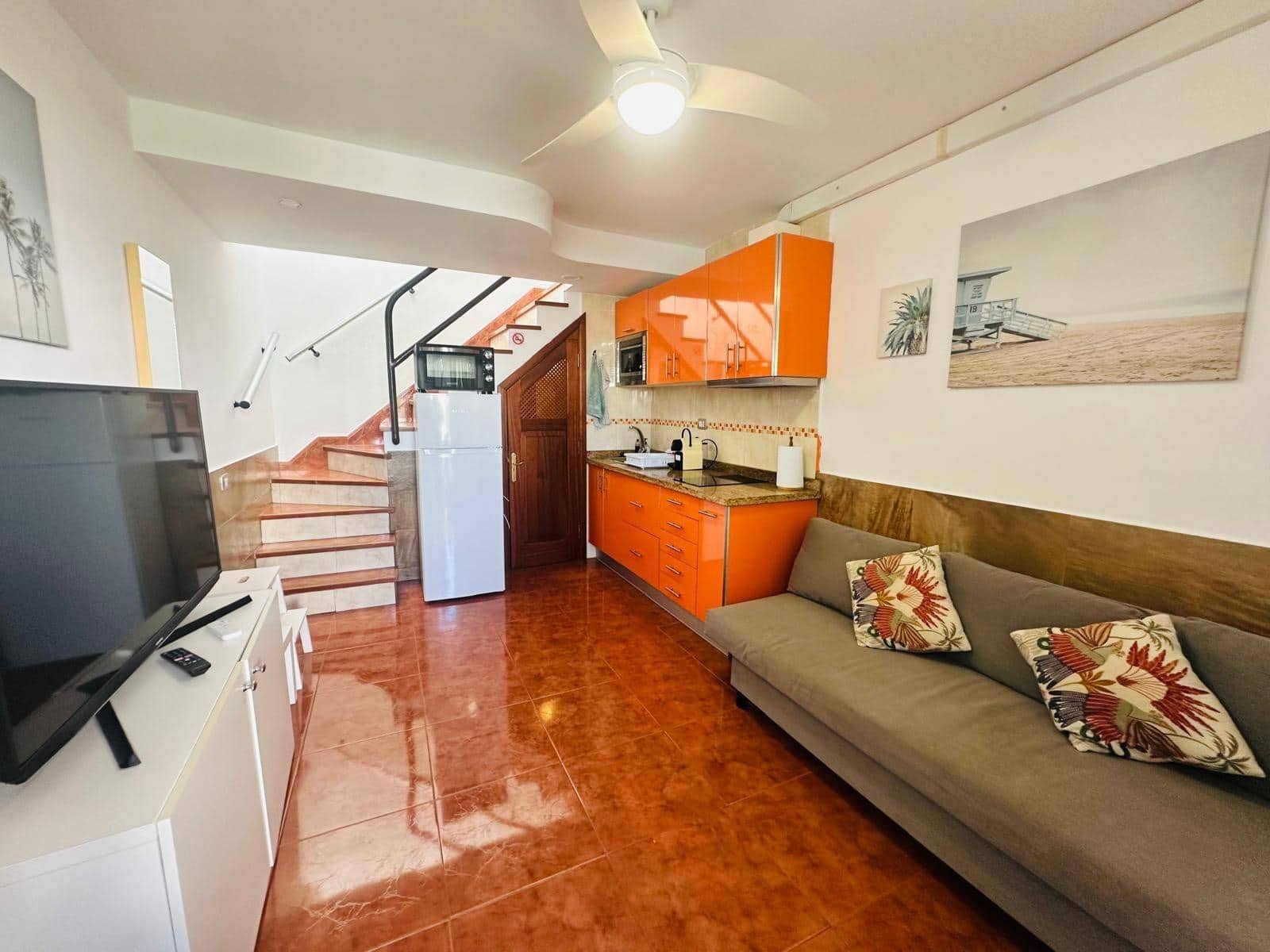 1 quarto Apartamento para arrendar em Campo Internacional com piscina - 1 200 € (Ref: 9788374)