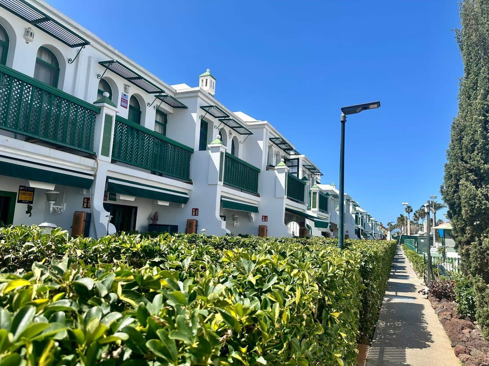 1 quarto Apartamento para arrendar em Campo Internacional com piscina - 1 200 € (Ref: 9788374)