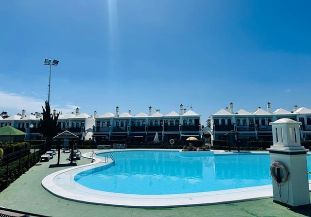 1 slaapkamer Appartement te huur in Campo Internacional, San Bartolomé de Tirajana met zwembad - € 1.200 (Ref: 9788374)