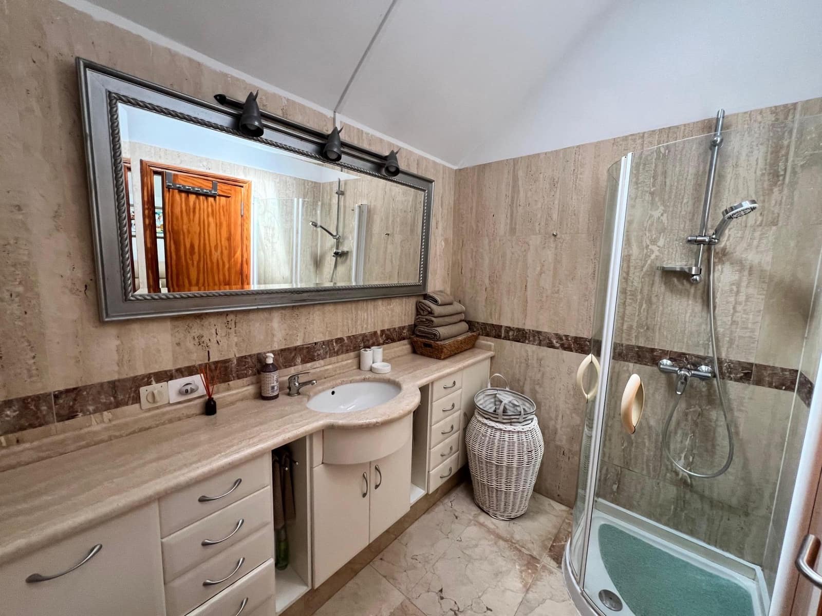 2 bedroom Terraced Villa for rent in Maspalomas with pool - € 1,600 (Ref: 9794570)