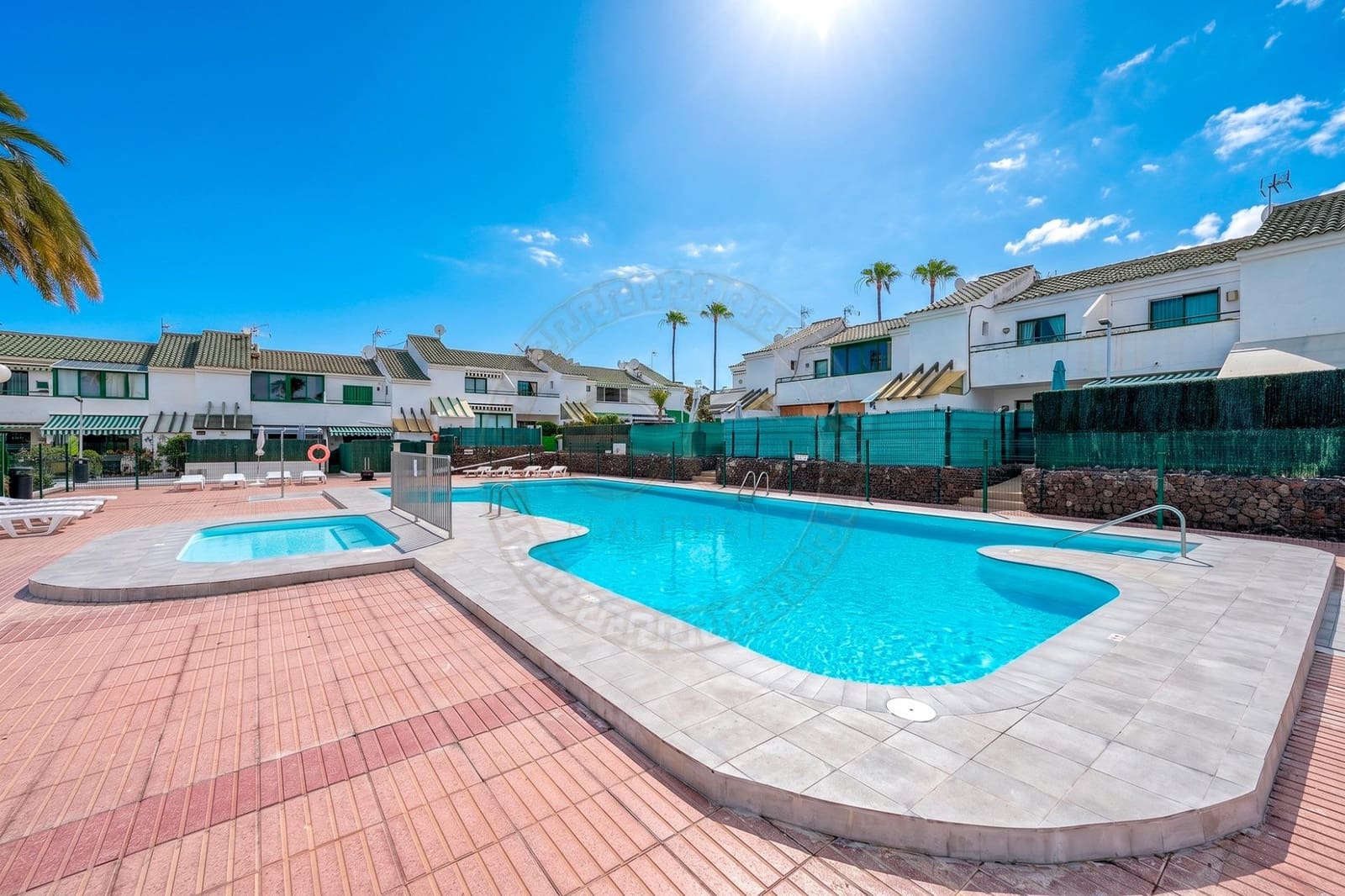 1 makuuhuone Huoneisto myytävänä paikassa Sonneland mukana uima-altaan - 279 000 € (Ref: 9794571)