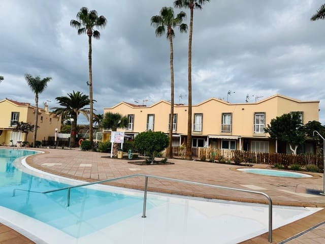 1 quarto Apartamento para venda em San Bartolomé de Tirajana com piscina - 236 000 € (Ref: 9797061)