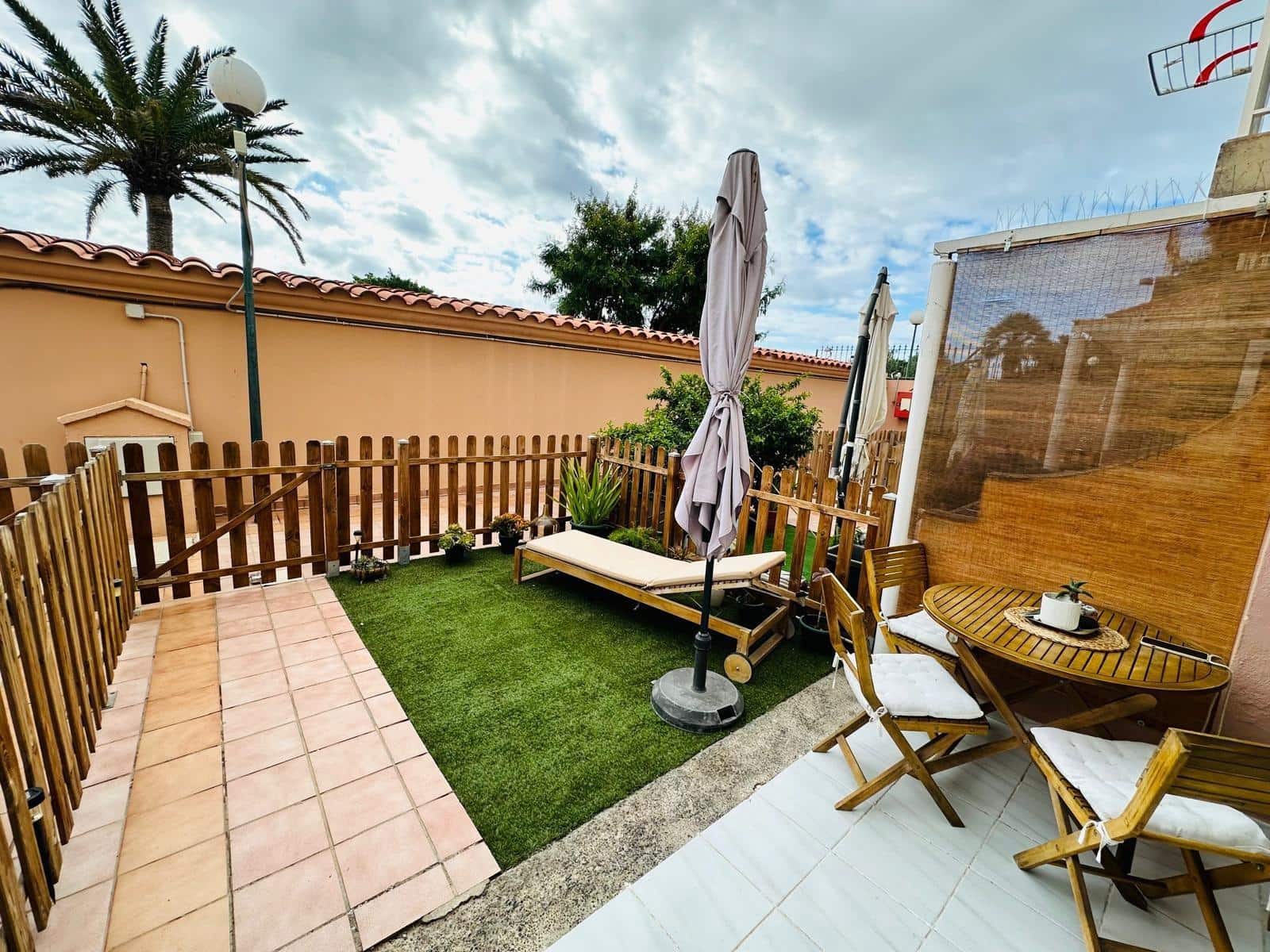 1 quarto Apartamento para venda em San Bartolome de Tirajana com piscina - 236 000 € (Ref: 9797061)