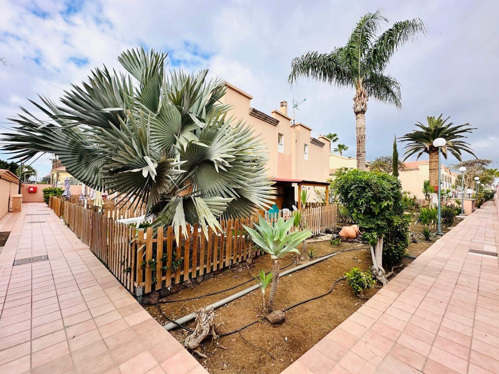 1 quarto Apartamento para venda em San Bartolome de Tirajana com piscina - 236 000 € (Ref: 9797061)