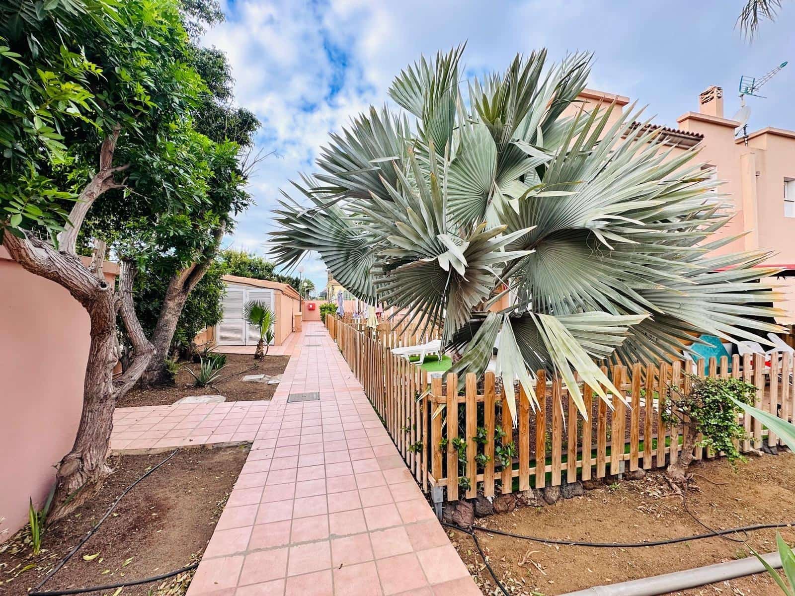 1 quarto Apartamento para venda em San Bartolome de Tirajana com piscina - 236 000 € (Ref: 9797061)