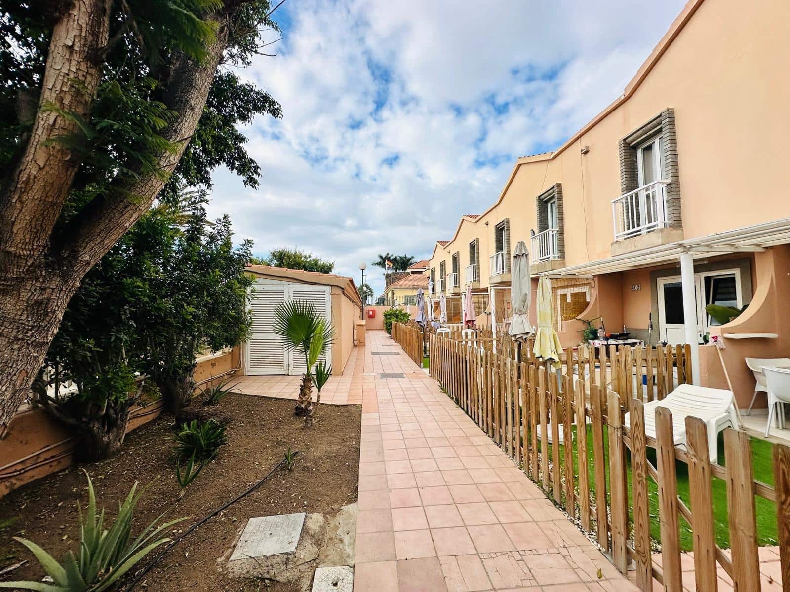 1 quarto Apartamento para venda em San Bartolome de Tirajana com piscina - 236 000 € (Ref: 9797061)