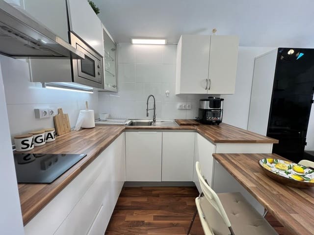 Bungalow de 2 habitaciones en Maspalomas, San Bartolomé de Tirajana en alquiler con piscina - 1.900 € (Ref: 9825224)