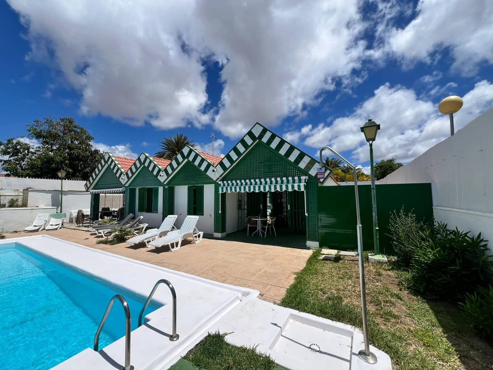 2 sovrum Bungalow att hyra i Maspalomas med pool - 1 900 € (Ref: 9825224)