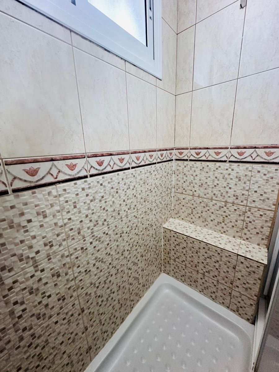 1 bedroom Apartment for rent in San Bartolome de Tirajana with pool - € 1,200 (Ref: 9831330)