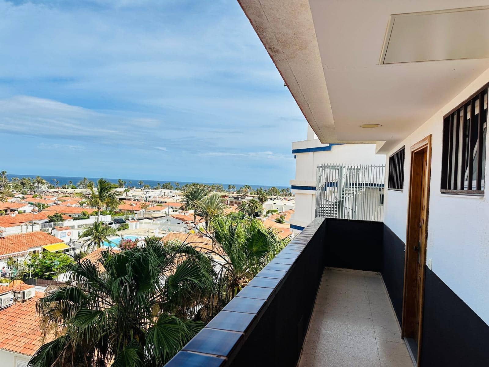 1 bedroom Apartment for rent in San Bartolome de Tirajana with pool - € 1,200 (Ref: 9831330)