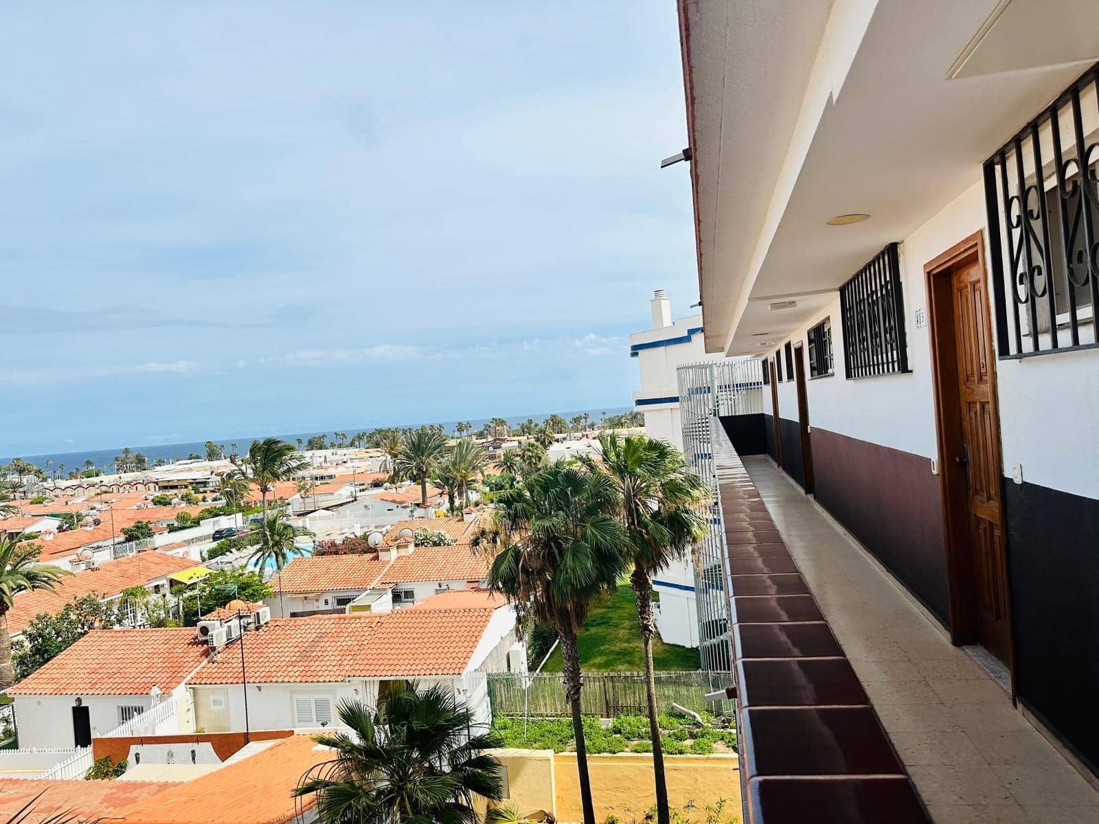 1 bedroom Apartment for rent in San Bartolome de Tirajana with pool - € 1,200 (Ref: 9831330)