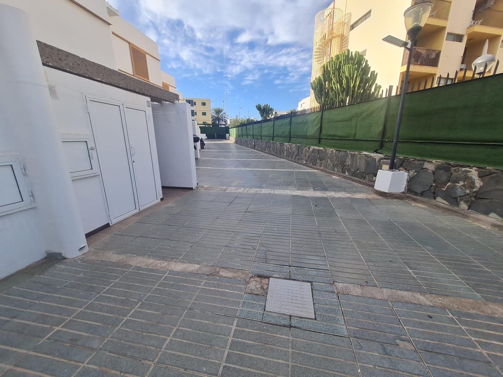 2 bedroom Apartment for rent in Playa del Ingles with pool garage - € 1,400 (Ref: 9831331)