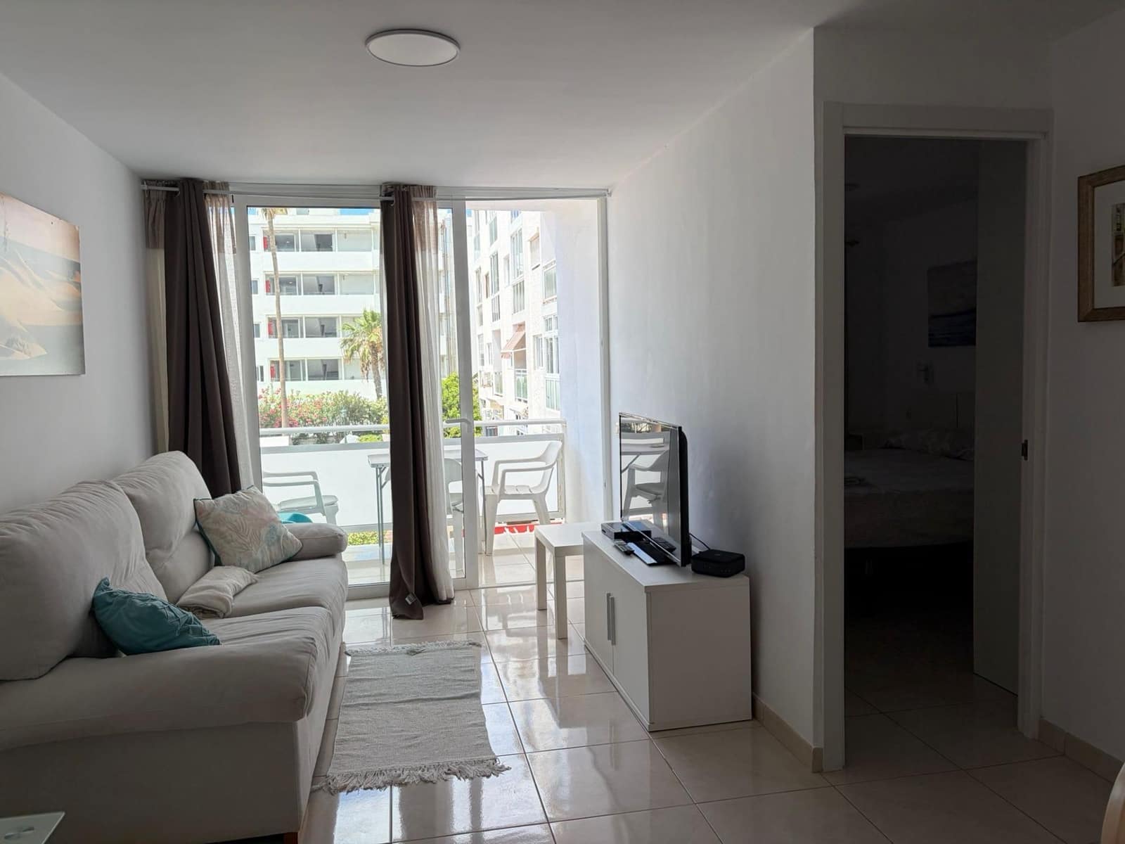 2 bedroom Apartment for rent in Playa del Ingles with pool - € 1,450 (Ref: 9831332)