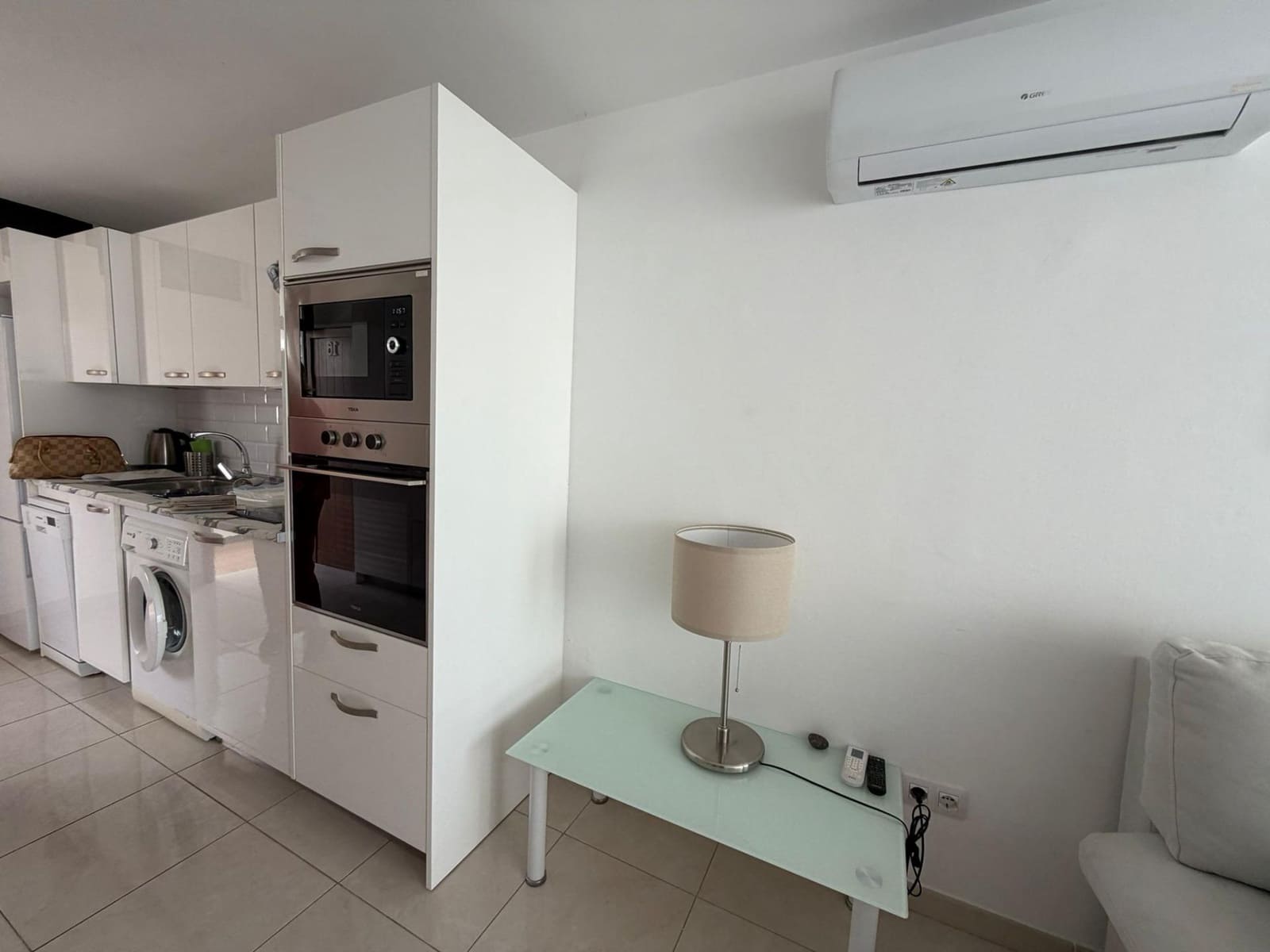 2 bedroom Apartment for rent in Playa del Ingles with pool - € 1,450 (Ref: 9831332)