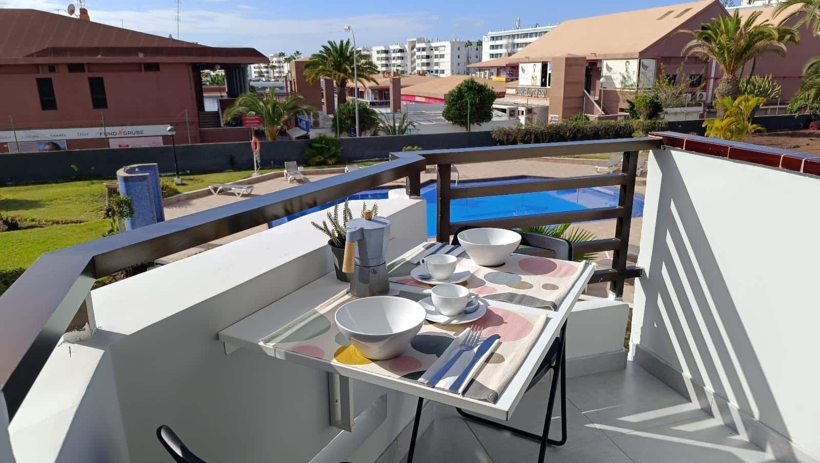 2 bedroom Apartment for sale in Playa del Ingles with pool - € 295,000 (Ref: 9833626)