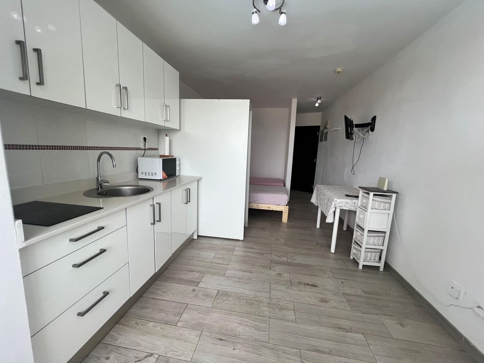 Studio til leie i Playa del Ingles med svømmebasseng - € 800 (Ref: 9833628)