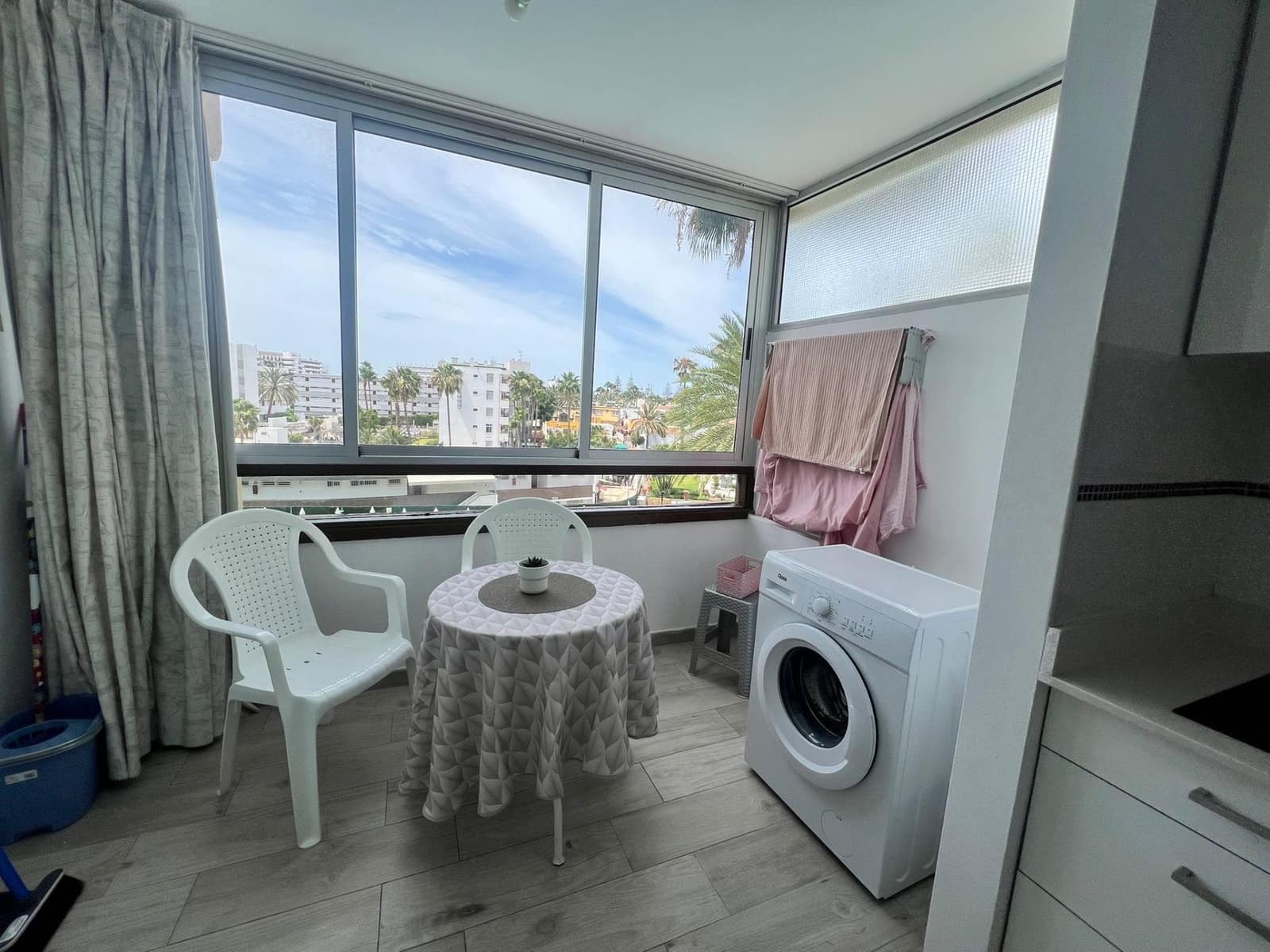 Studio til leie i Playa del Ingles med svømmebasseng - € 800 (Ref: 9833628)