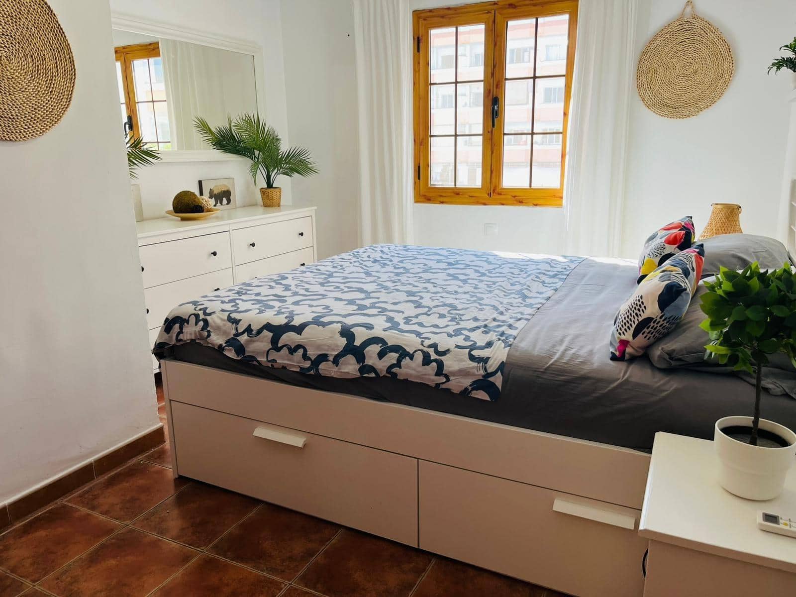 2 bedroom Bungalow for rent in Playa del Ingles with pool - € 1,400 (Ref: 9839231)