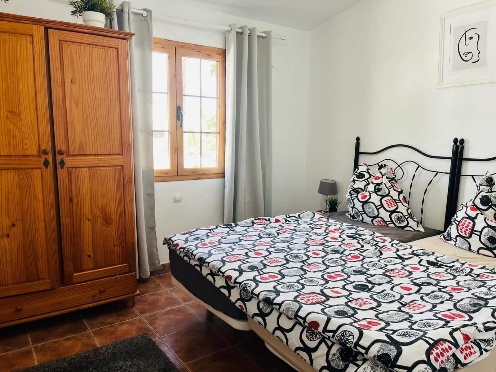 2 bedroom Bungalow for rent in Playa del Ingles with pool - € 1,400 (Ref: 9839231)