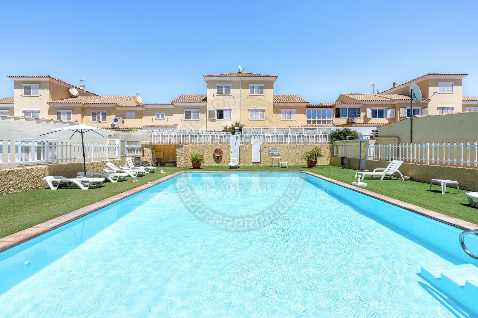 3 quarto Moradia em Banda para venda em Sonneland com piscina garagem - 699 900 € (Ref: 9839232)
