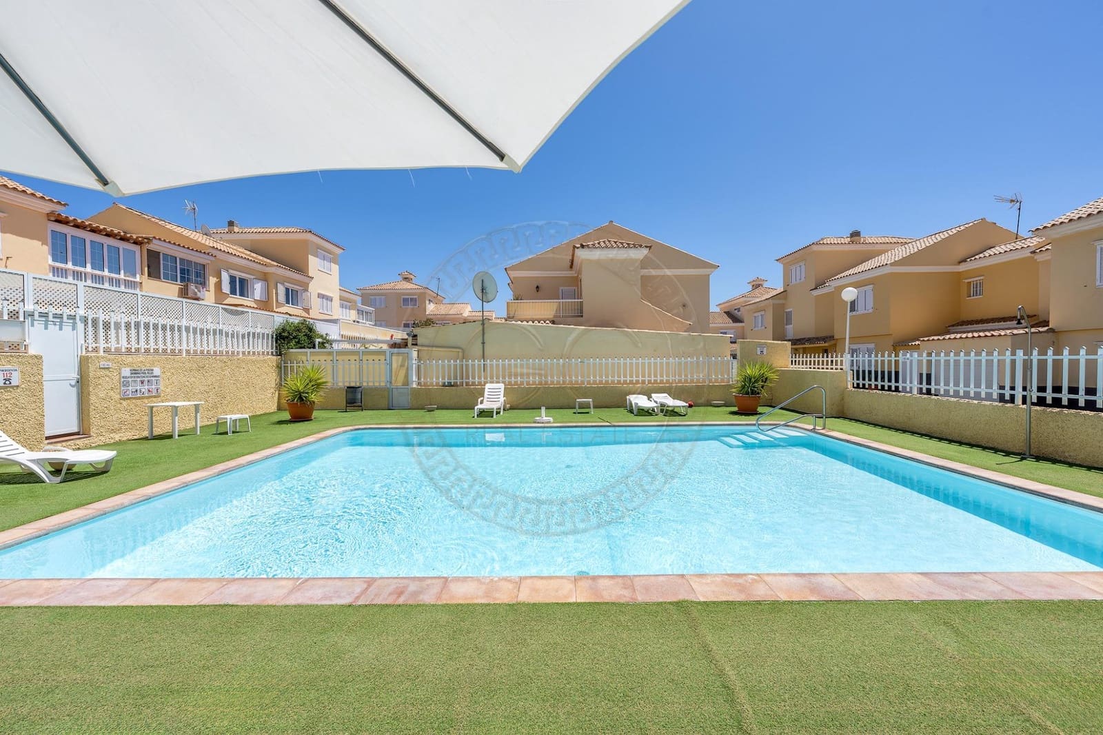 3 quarto Moradia em Banda para venda em Sonneland com piscina garagem - 699 900 € (Ref: 9839232)