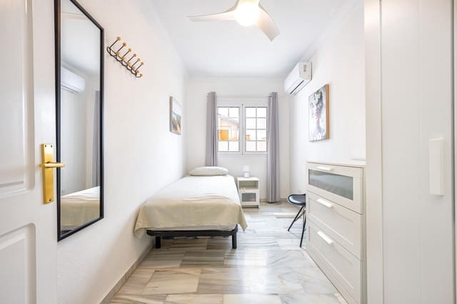 3 chambre Villa/Maison Semi-Mitoyenne à vendre à San Bartolomé de Tirajana avec garage - 359 000 € (Ref: 9843372)