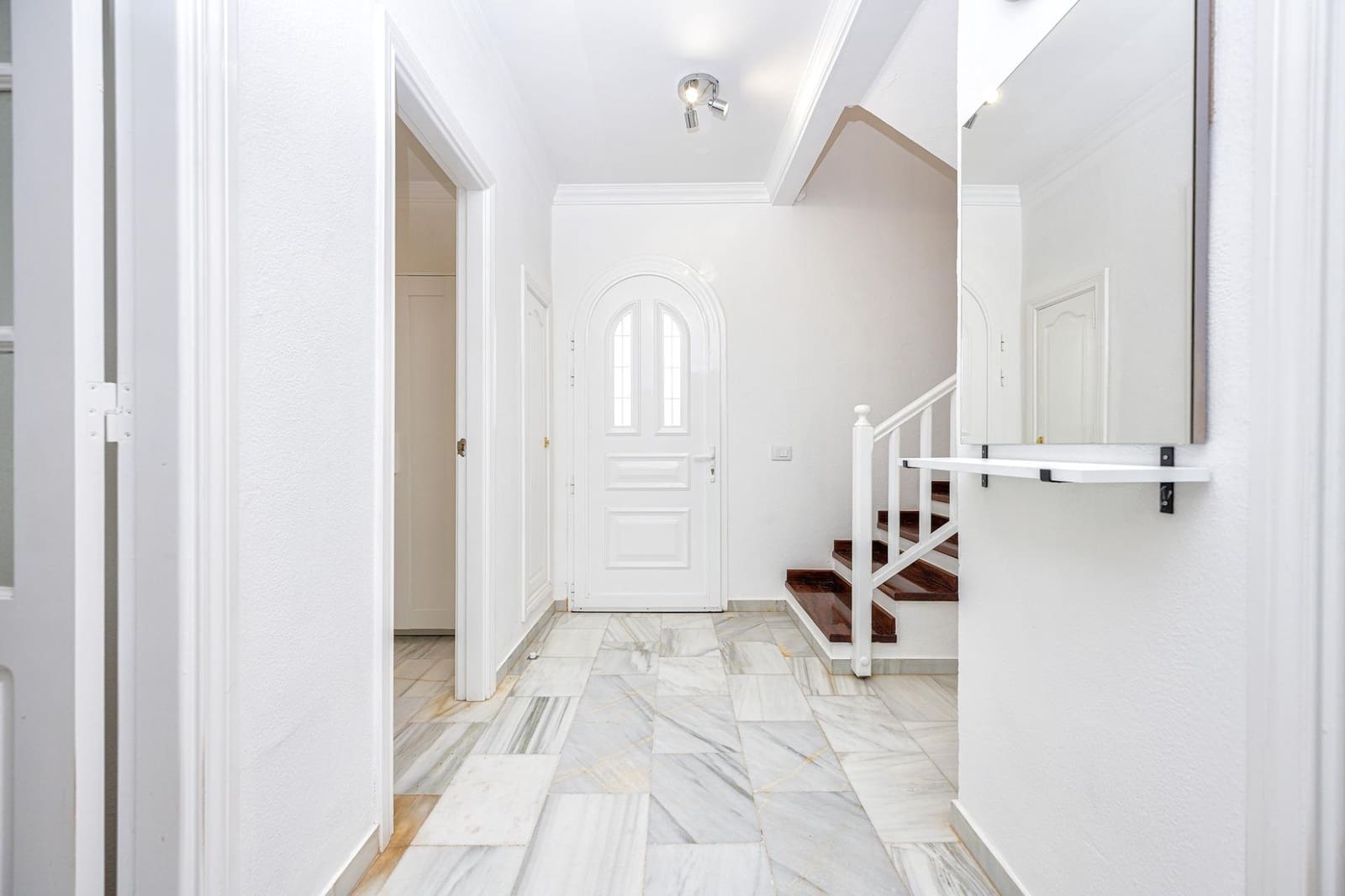 3 sypialnia Dom blizniak na sprzedaż w San Bartolome de Tirajana z garażem - 359 000 € (Ref: 9843372)