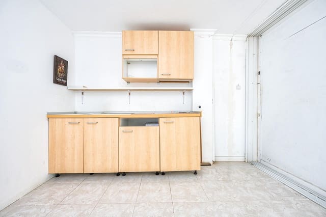 1 soveværelse Erhverv til salg i San Bartolomé de Tirajana med swimmingpool - € 162.750 (Ref: 9849326)