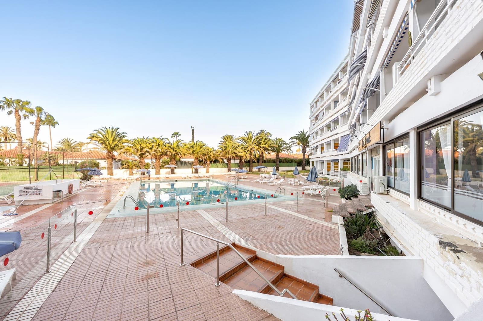 1 bedroom Commercial for sale in San Bartolome de Tirajana with pool - € 162,750 (Ref: 9849326)