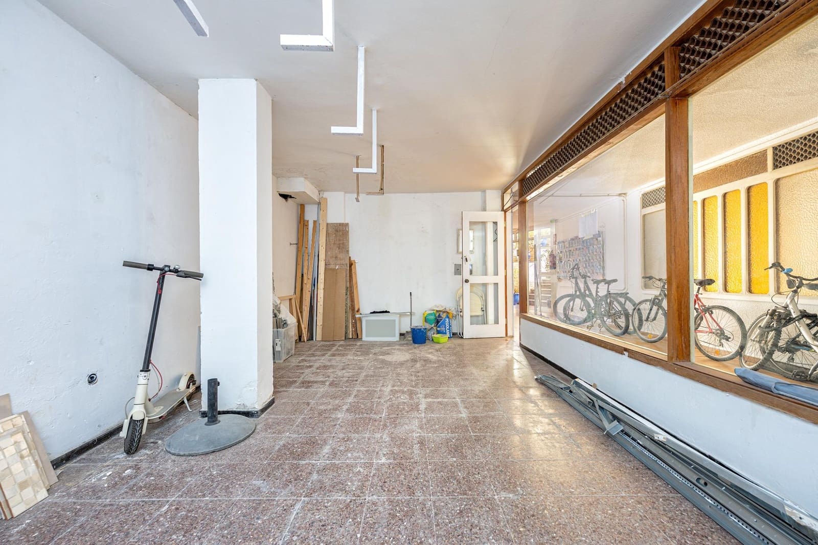 1 bedroom Commercial for sale in San Bartolome de Tirajana with pool - € 162,750 (Ref: 9849326)