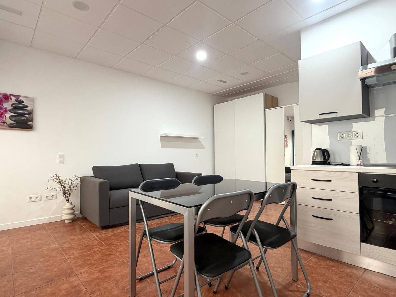 2 slaapkamer Commercieel te koop in Campo Internacional - € 95.000 (Ref: 9873483)