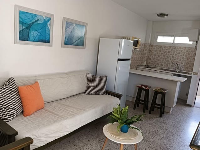 1 bedroom Apartment for rent in Playa del Inglés, San Bartolomé de Tirajana with pool - € 1,150 (Ref: 9878776)