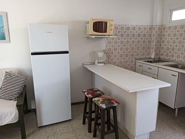 1 bedroom Apartment for rent in Playa del Inglés, San Bartolomé de Tirajana with pool - € 1,150 (Ref: 9878776)