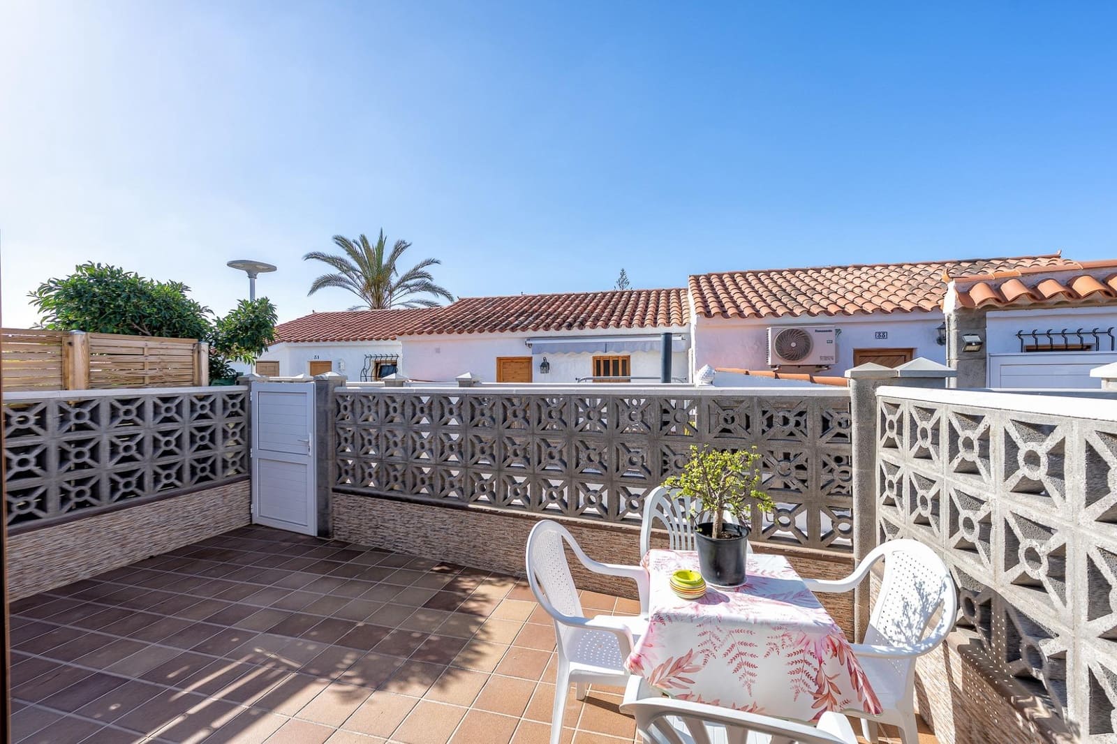 1 bedroom Terraced Villa for sale in Playa del Ingles with pool - € 309,750 (Ref: 9878777)