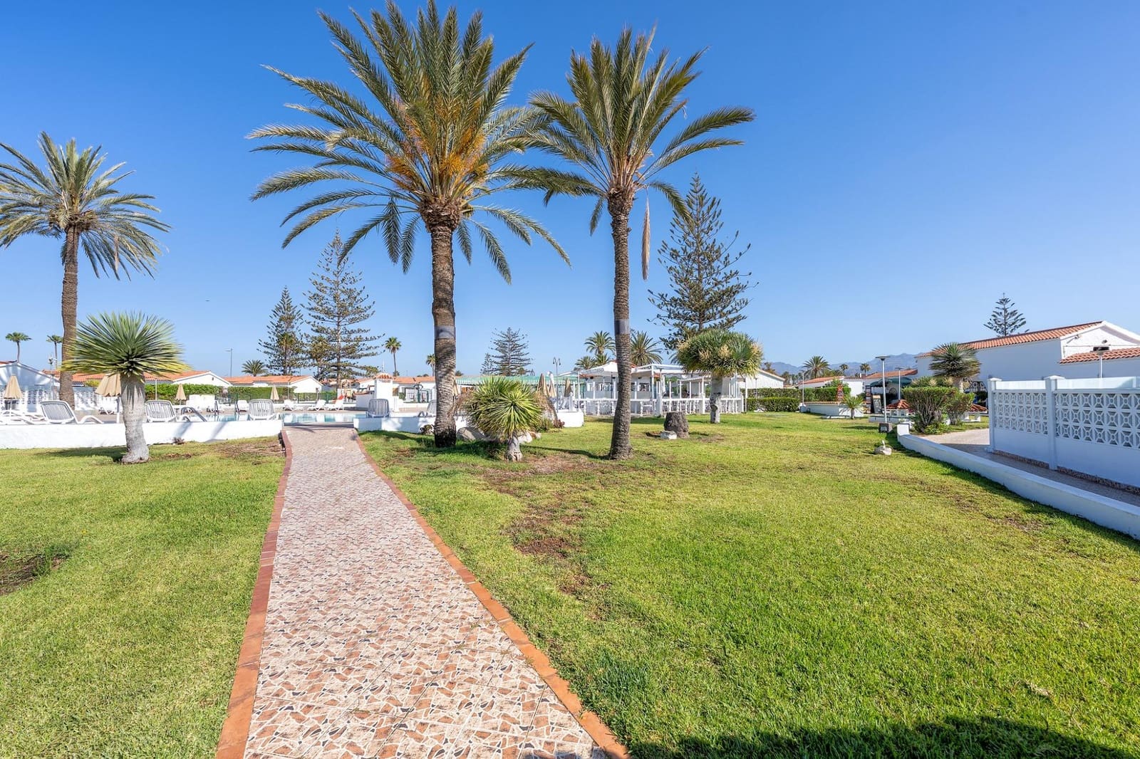 1 bedroom Terraced Villa for sale in Playa del Ingles with pool - € 309,750 (Ref: 9878777)