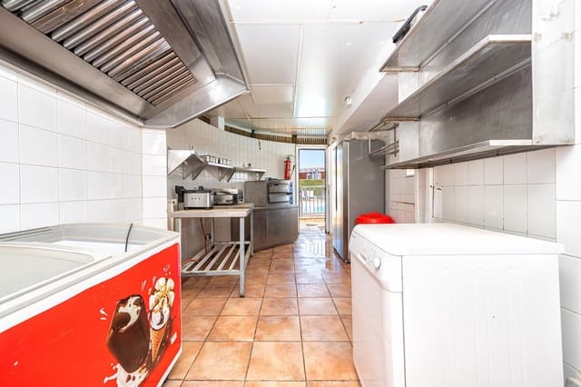 Erhverv til salg i Maspalomas, San Bartolomé de Tirajana med swimmingpool - € 189.000 (Ref: 9878778)