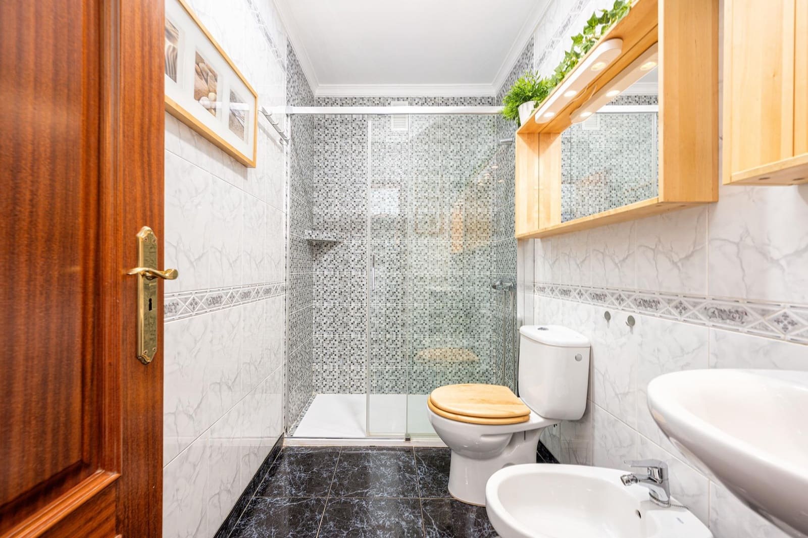 3 bedroom Flat for sale in Santa Lucia de Tirajana with garage - € 199,900 (Ref: 9881912)
