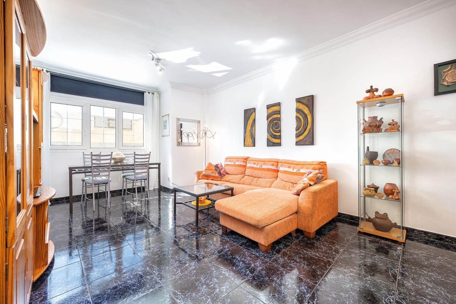 3 bedroom Flat for sale in Santa Lucia de Tirajana with garage - € 199,900 (Ref: 9881912)