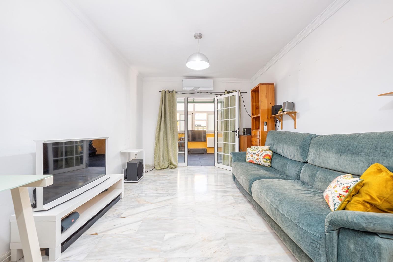 4 bedroom Semi-detached Villa for sale in San Bartolome de Tirajana with garage - € 379,000 (Ref: 9922279)