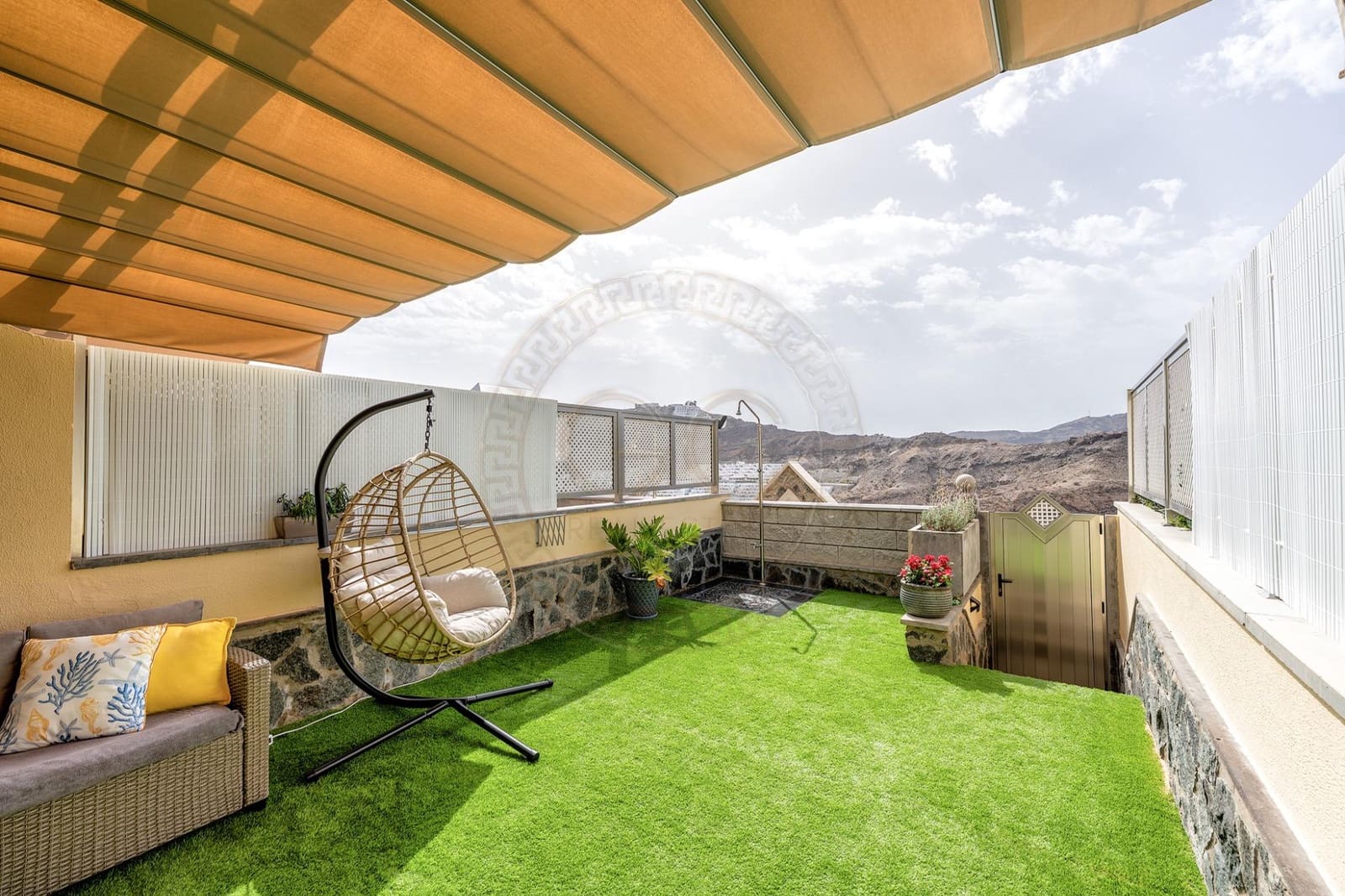 2 quarto Moradia em Banda para arrendar em Puerto Rico com piscina garagem - 1 800 € (Ref: 9938156)