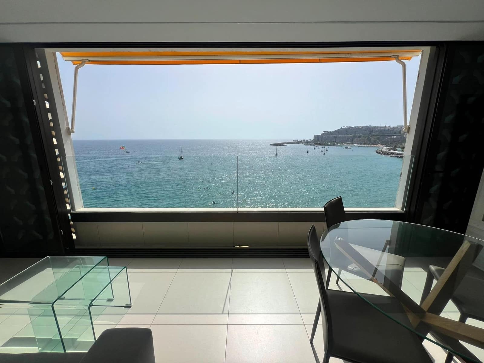Appartement de 2 chambres à louer à Patalavaca - 2 000 € (Ref: 9939947)