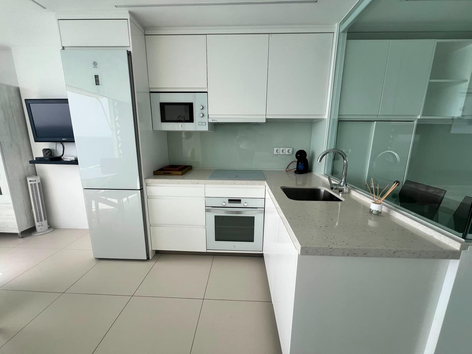 Appartement de 2 chambres à louer à Patalavaca - 2 000 € (Ref: 9939947)
