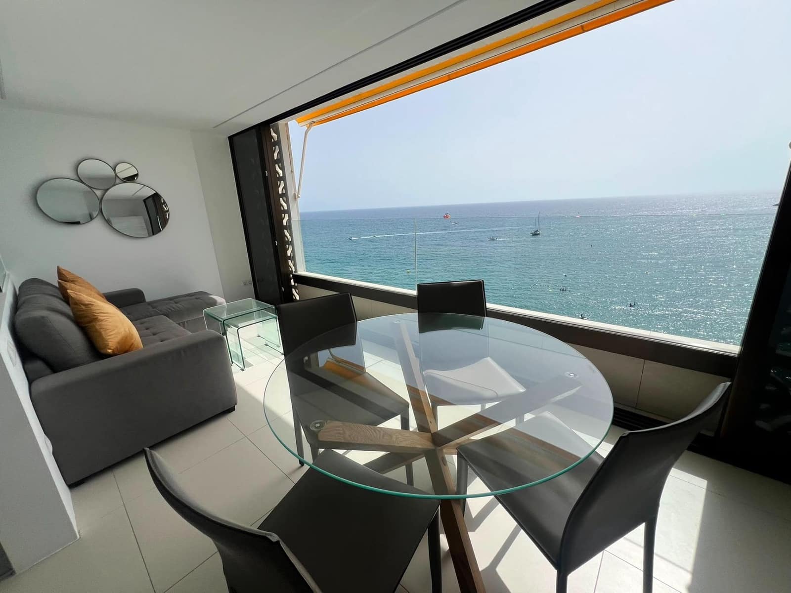 Appartement de 2 chambres à louer à Patalavaca - 2 000 € (Ref: 9939947)
