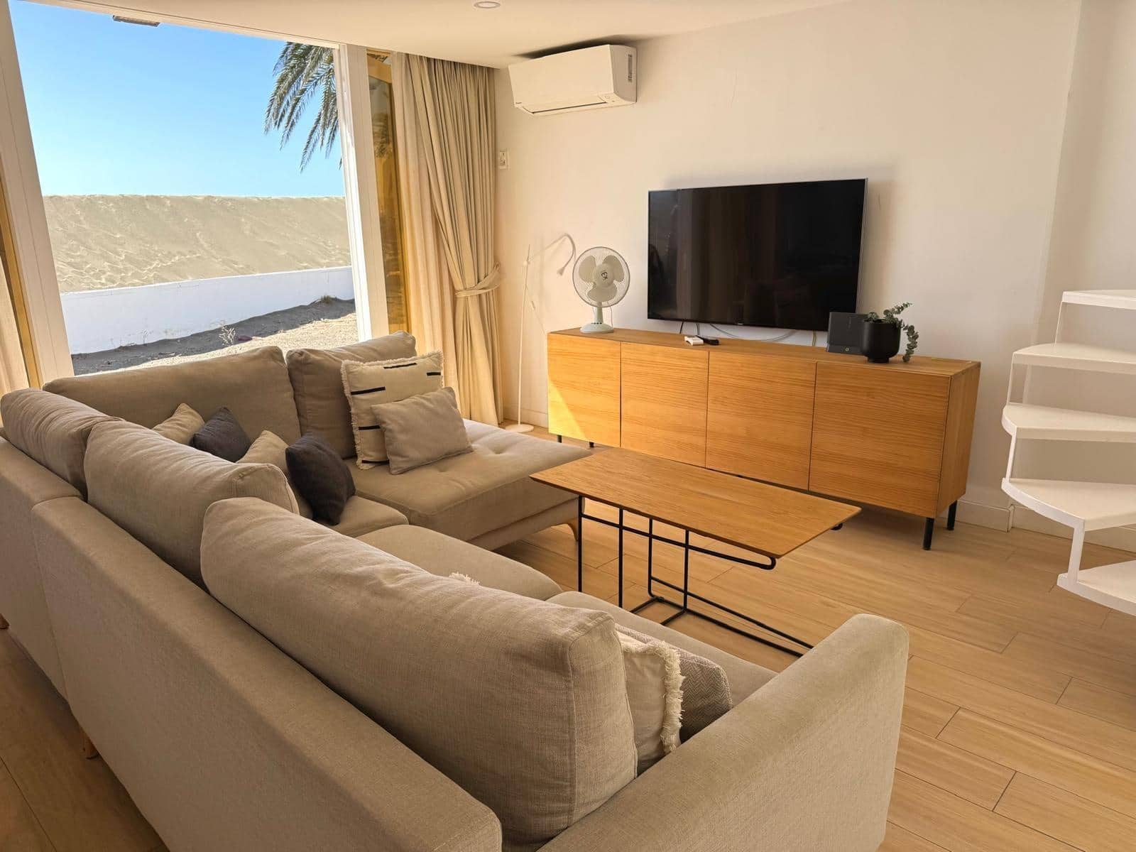 Pareado de 2 habitaciones en Playa del Inglés en venta con piscina - 1.000.000 € (Ref: 9954216)