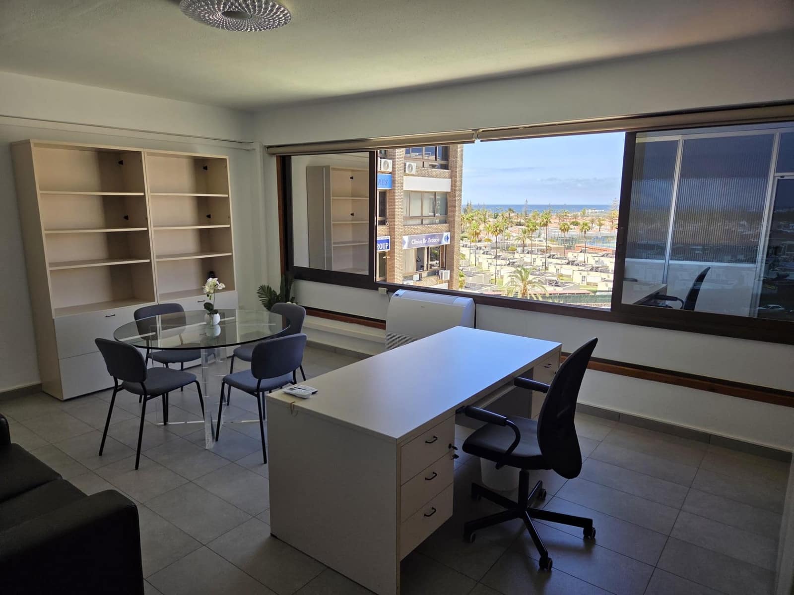 Kontor til leie i Playa del Ingles med garasje - € 1 100 (Ref: 9982979)