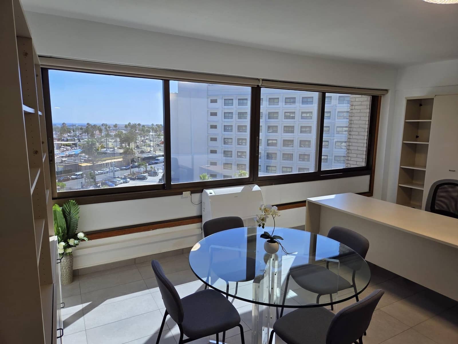 Kontor til leie i Playa del Ingles med garasje - € 1 100 (Ref: 9982979)