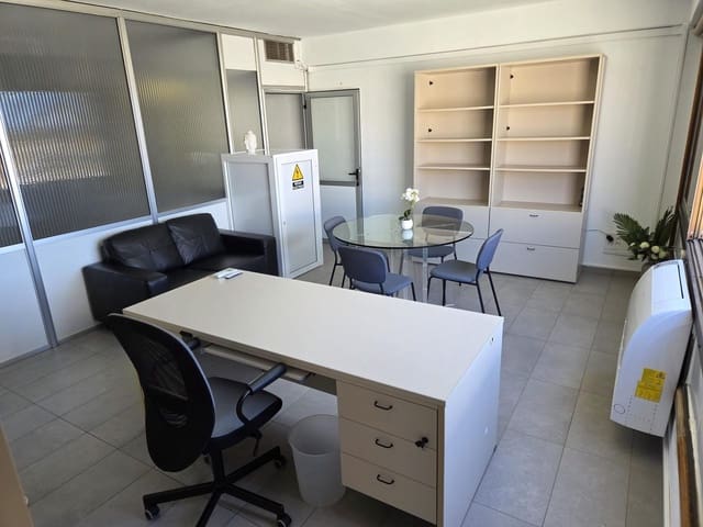 Kontor til leie i Playa del Inglés, San Bartolomé de Tirajana med garasje - € 1 100 (Ref: 9982979)